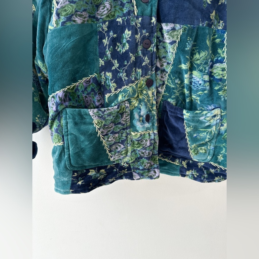 Velour Button Down, Collar Quilted Jacket-Handmade-Lined-Size 5-6 (Measurements) - Picture 6 of 9
